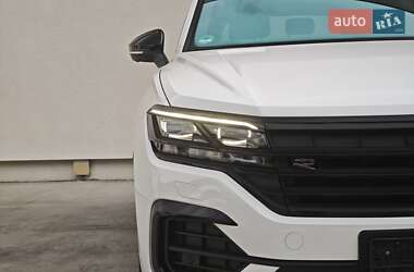 Внедорожник / Кроссовер Volkswagen Touareg 2023 в 