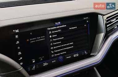 Внедорожник / Кроссовер Volkswagen Touareg 2023 в 