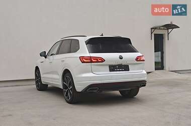 Внедорожник / Кроссовер Volkswagen Touareg 2023 в 