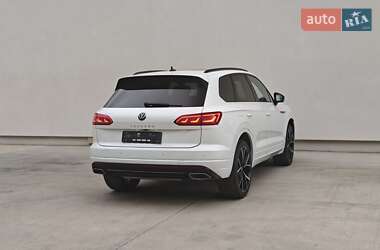 Внедорожник / Кроссовер Volkswagen Touareg 2023 в 