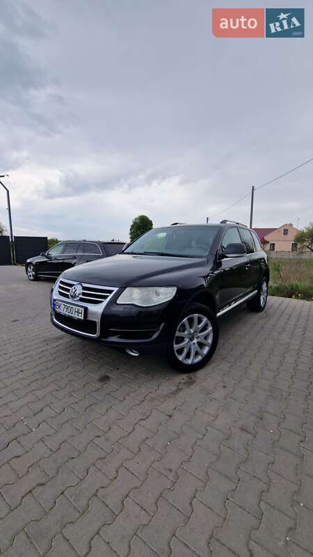 Внедорожник / Кроссовер Volkswagen Touareg 2009 в Радехове
