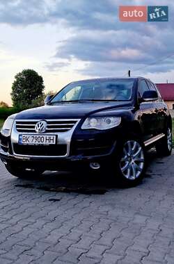 Внедорожник / Кроссовер Volkswagen Touareg 2009 в Радехове