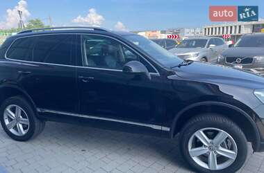 Внедорожник / Кроссовер Volkswagen Touareg 2012 в 