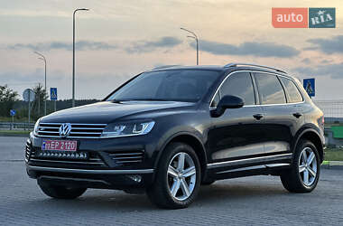 Внедорожник / Кроссовер Volkswagen Touareg 2016 в 