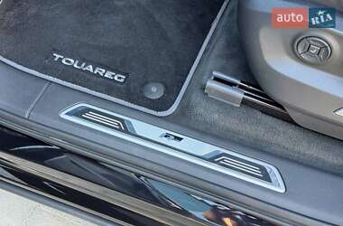 Внедорожник / Кроссовер Volkswagen Touareg 2021 в 