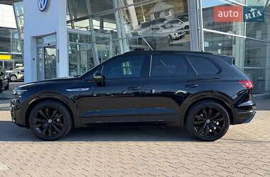Внедорожник / Кроссовер Volkswagen Touareg 2021 в 