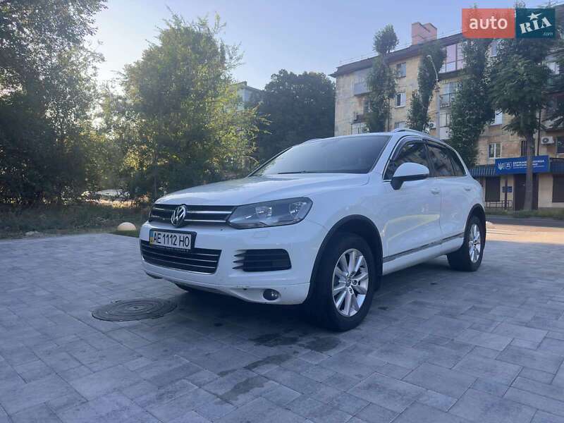 Позашляховик / Кросовер Volkswagen Touareg 2012 в Дніпрі