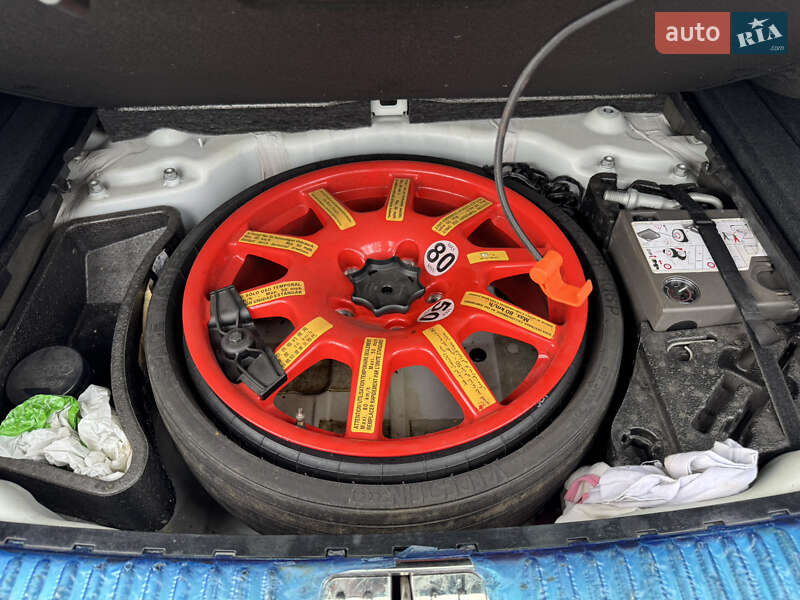 Внедорожник / Кроссовер Volkswagen Touareg 2015 в Александрие