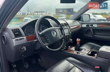 Внедорожник / Кроссовер Volkswagen Touareg 2004 в 