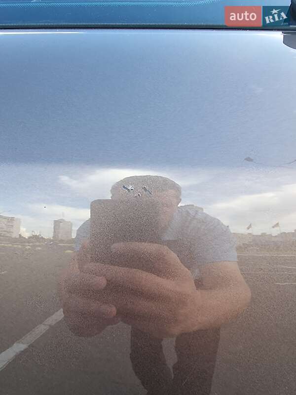 Внедорожник / Кроссовер Volkswagen Touareg 2011 в Киеве