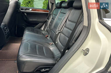 Внедорожник / Кроссовер Volkswagen Touareg 2011 в 