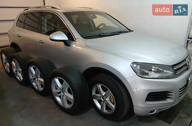 Внедорожник / Кроссовер Volkswagen Touareg 2012 в Одессе