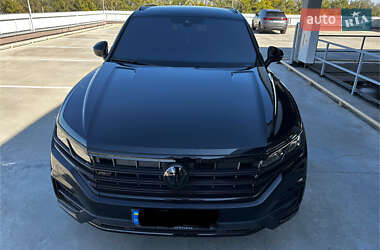 Позашляховик / Кросовер Volkswagen Touareg 2019 в Полтаві