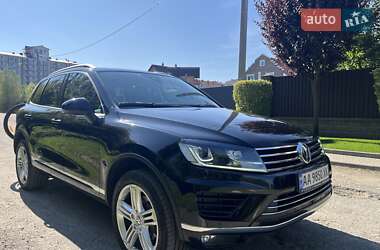 Внедорожник / Кроссовер Volkswagen Touareg 2014 в Киеве