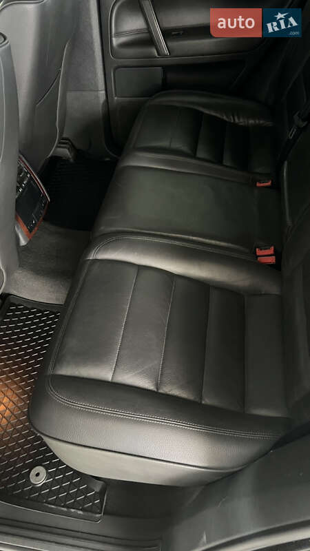 Позашляховик / Кросовер Volkswagen Touareg 2007 в Києві