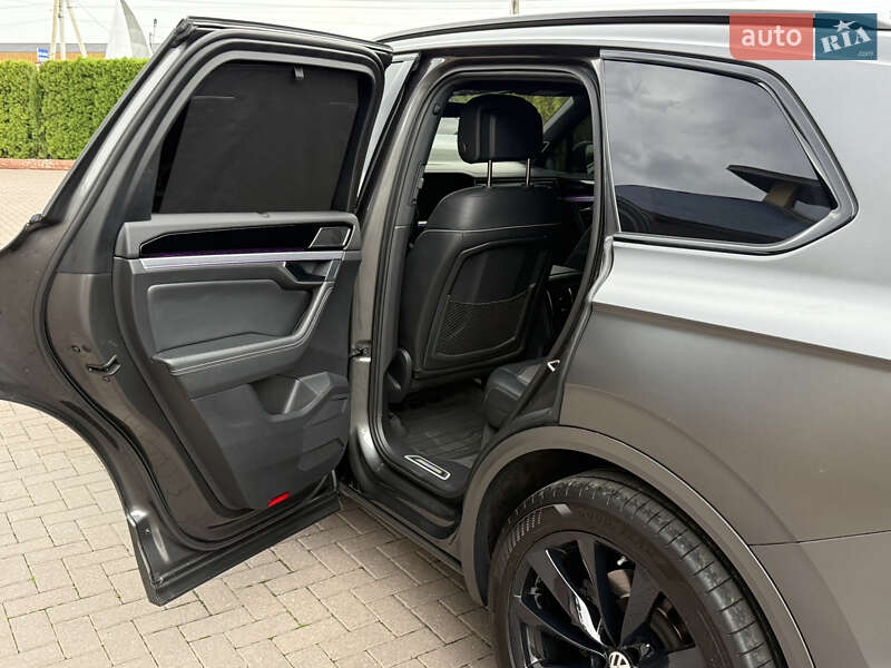 Внедорожник / Кроссовер Volkswagen Touareg 2020 в Виноградове