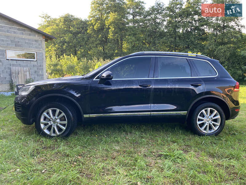 Позашляховик / Кросовер Volkswagen Touareg 2012 в Києві фото 3 Позашляховик / Кросовер Volkswagen Touareg 2012 в Києві