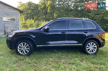 Внедорожник / Кроссовер Volkswagen Touareg 2012 в 