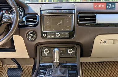 Внедорожник / Кроссовер Volkswagen Touareg 2016 в 