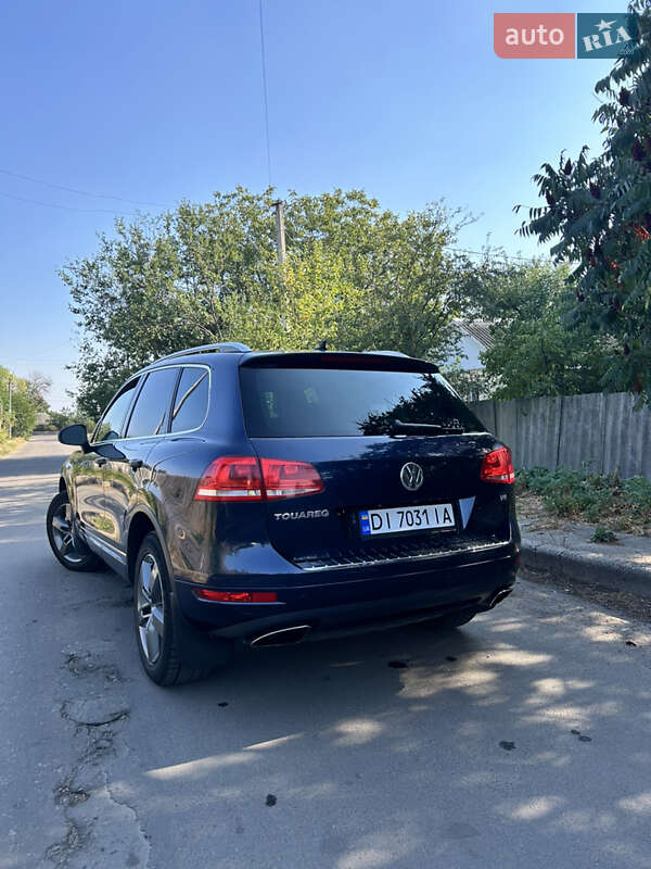 Позашляховик / Кросовер Volkswagen Touareg 2012 в Харкові