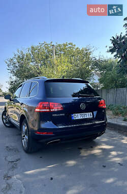Внедорожник / Кроссовер Volkswagen Touareg 2012 в 