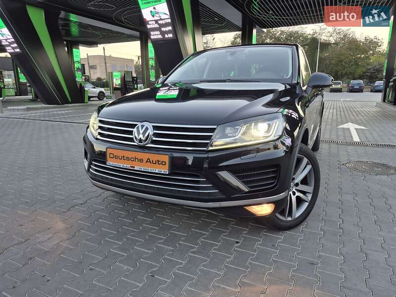 Внедорожник / Кроссовер Volkswagen Touareg 2015 в Одессе