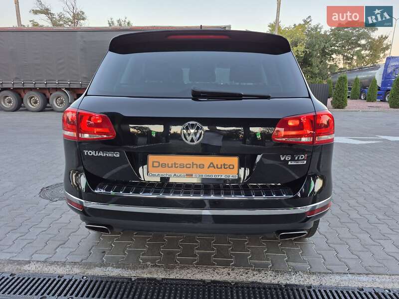 Внедорожник / Кроссовер Volkswagen Touareg 2015 в Одессе
