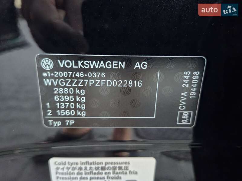 Внедорожник / Кроссовер Volkswagen Touareg 2015 в Одессе