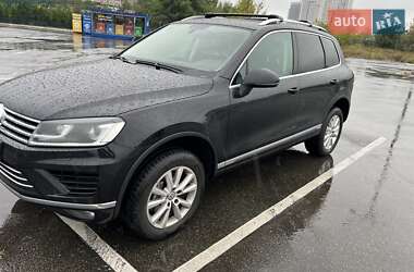 Внедорожник / Кроссовер Volkswagen Touareg 2017 в Киеве