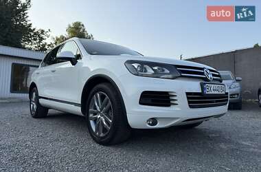 Внедорожник / Кроссовер Volkswagen Touareg 2014 в 