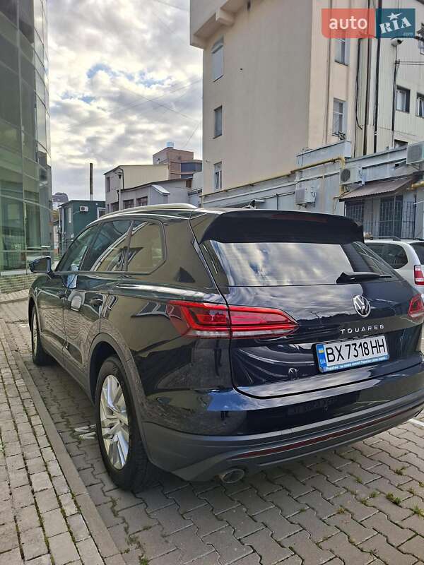 Внедорожник / Кроссовер Volkswagen Touareg 2021 в Хмельницком