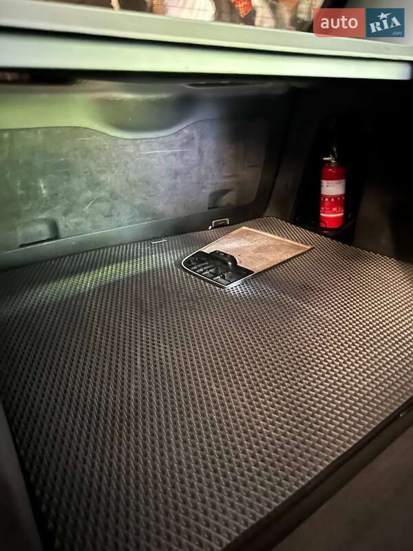 Внедорожник / Кроссовер Volkswagen Touareg 2004 в Львове фото 13 Внедорожник / Кроссовер Volkswagen Touareg 2004 в Львове