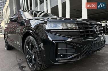 Внедорожник / Кроссовер Volkswagen Touareg 2023 в Киеве