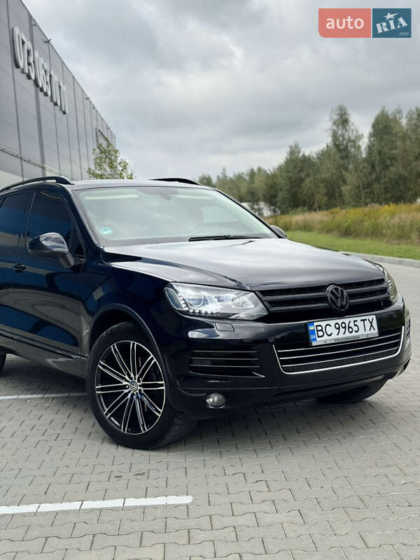 Внедорожник / Кроссовер Volkswagen Touareg 2011 в Львове