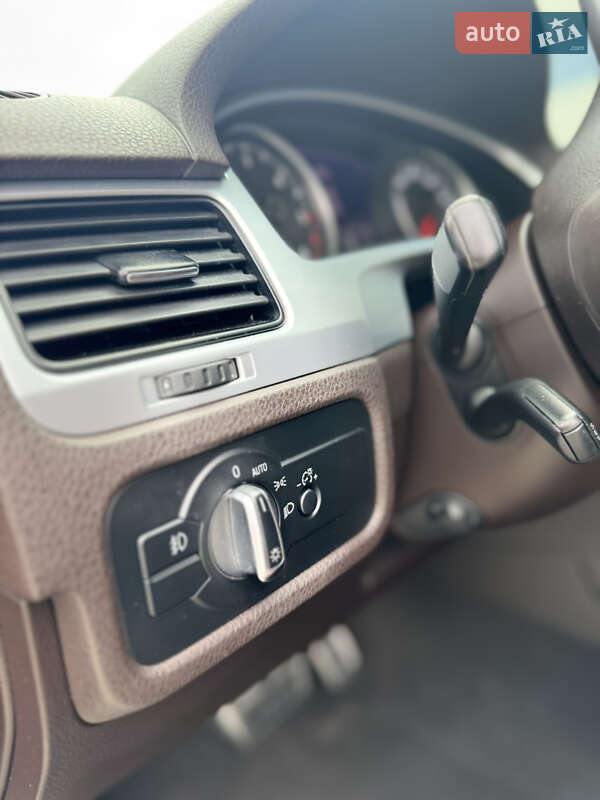 Внедорожник / Кроссовер Volkswagen Touareg 2011 в Львове