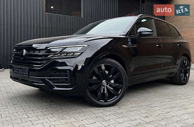 Внедорожник / Кроссовер Volkswagen Touareg 2022 в 