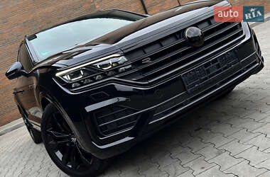 Внедорожник / Кроссовер Volkswagen Touareg 2022 в 