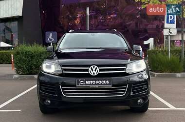 Внедорожник / Кроссовер Volkswagen Touareg 2013 в 