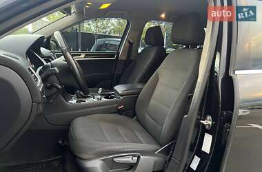 Внедорожник / Кроссовер Volkswagen Touareg 2013 в 