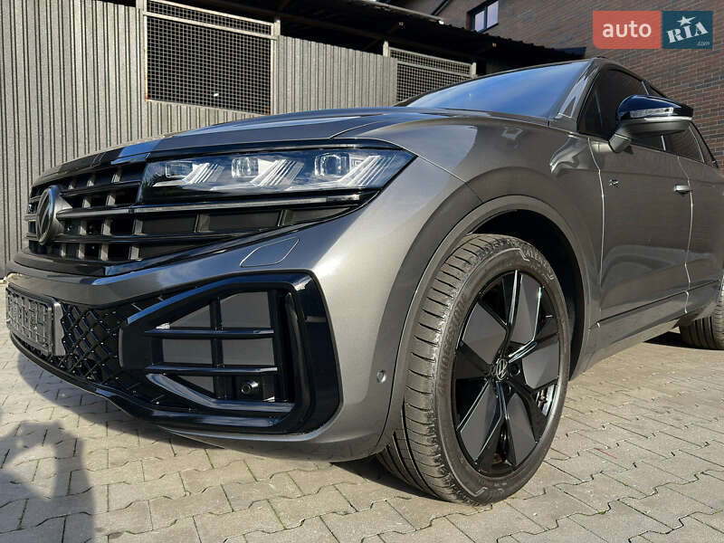 Позашляховик / Кросовер Volkswagen Touareg 2023 в Козятині