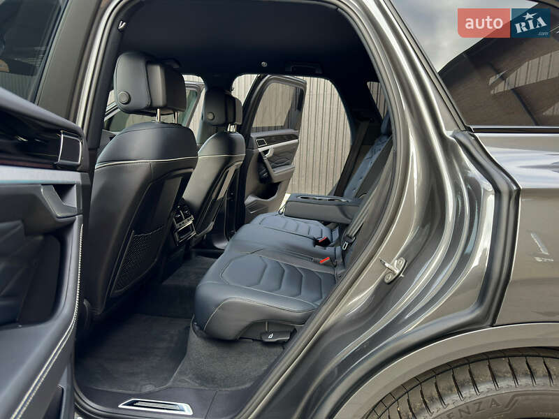 Позашляховик / Кросовер Volkswagen Touareg 2023 в Козятині