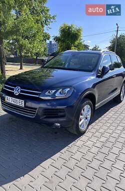 Внедорожник / Кроссовер Volkswagen Touareg 2012 в Киеве