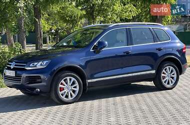 Внедорожник / Кроссовер Volkswagen Touareg 2012 в 