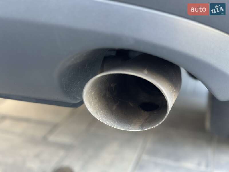 Внедорожник / Кроссовер Volkswagen Touareg 2011 в Луцке