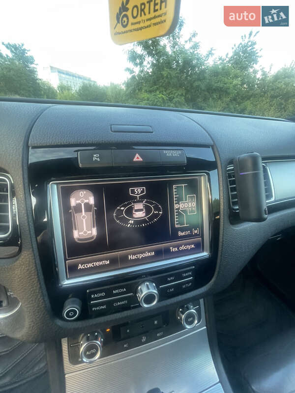 Позашляховик / Кросовер Volkswagen Touareg 2012 в Дніпрі фото 16 Позашляховик / Кросовер Volkswagen Touareg 2012 в Дніпрі