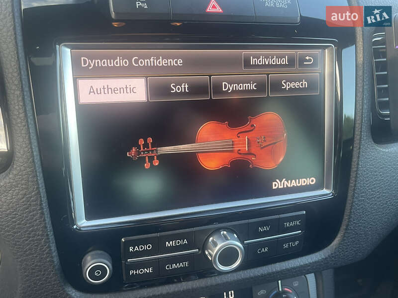 Позашляховик / Кросовер Volkswagen Touareg 2012 в Дніпрі фото 24 Позашляховик / Кросовер Volkswagen Touareg 2012 в Дніпрі