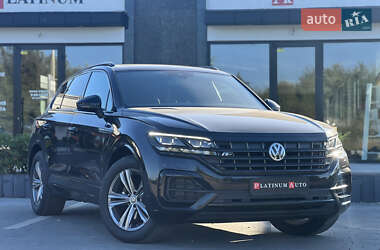 Позашляховик / Кросовер Volkswagen Touareg 2019 в Ужгороді