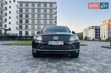Внедорожник / Кроссовер Volkswagen Touareg 2017 в Мукачево