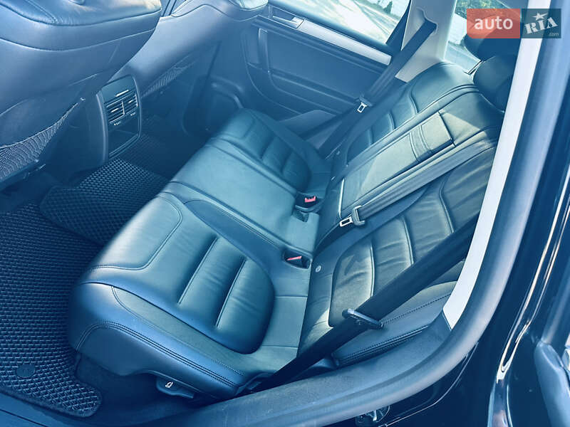 Внедорожник / Кроссовер Volkswagen Touareg 2017 в Мукачево