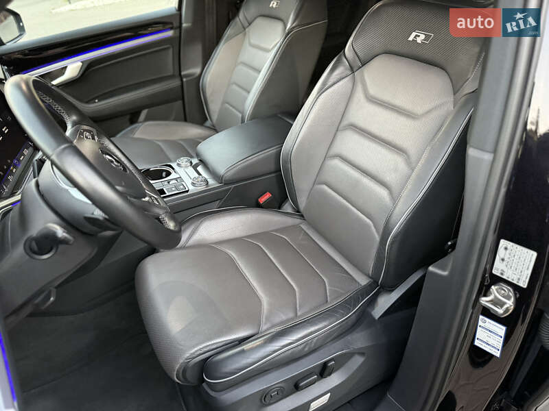 Внедорожник / Кроссовер Volkswagen Touareg 2019 в Ровно